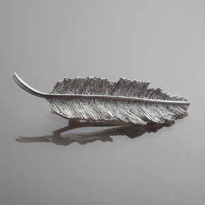 Заколка-затискач Plume grande у сріблі Le métal